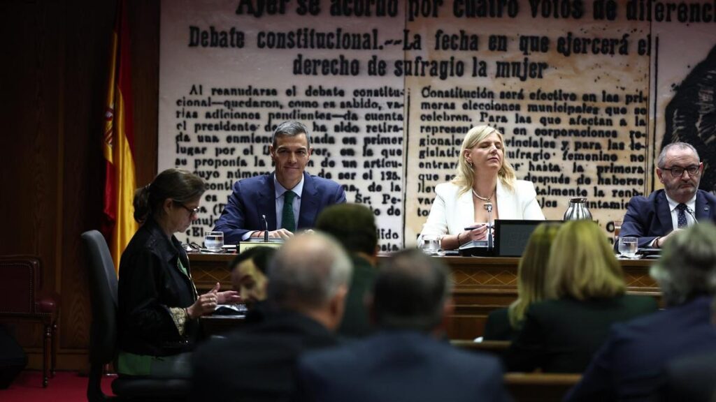 El presidente del Gobierno, Pedro Sánchez, comparece en la Comisión de Investigación sobre el 'caso Koldo', en el Senado, a 30 de octubre de 2025, en Madrid (España).
