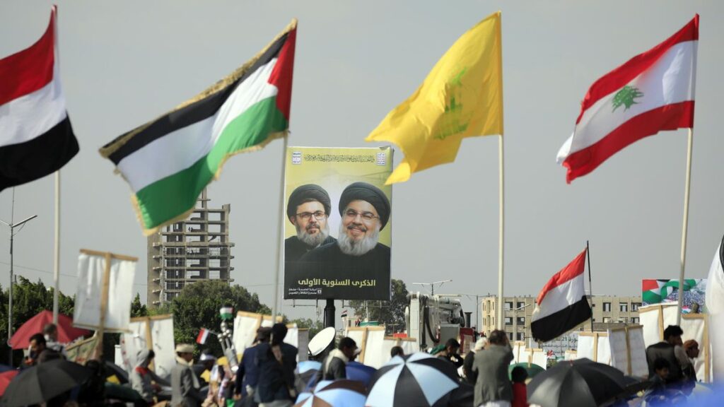 Protesta de seguidores hutís en Sanaa, la capital de Yemen, contra Israel.