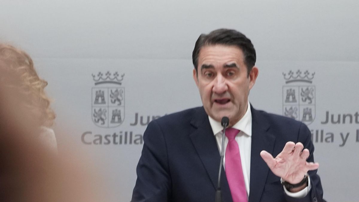 El consejero de Medio Ambiente, Vivienda y OrdenaciÃ³n del Territorio, Juan Carlos Suárez-Quiñones, esta mañana.