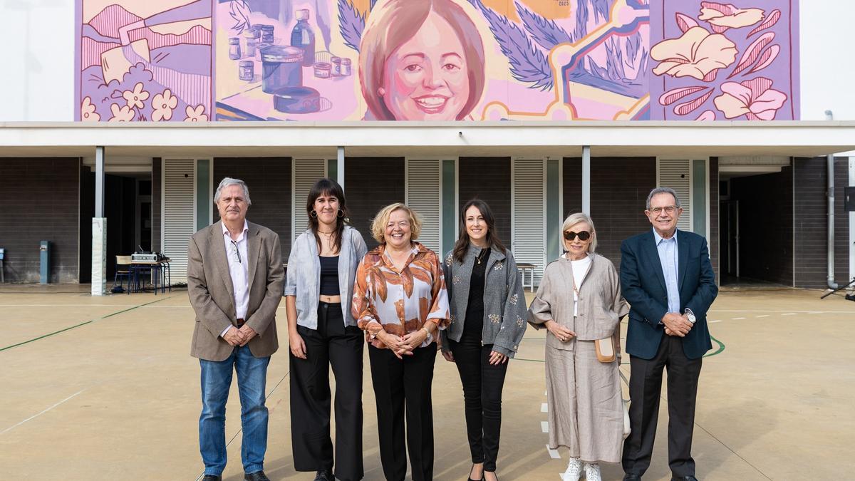 Inaguración del mural de Laura Merayo sobre Rosa Menéndez