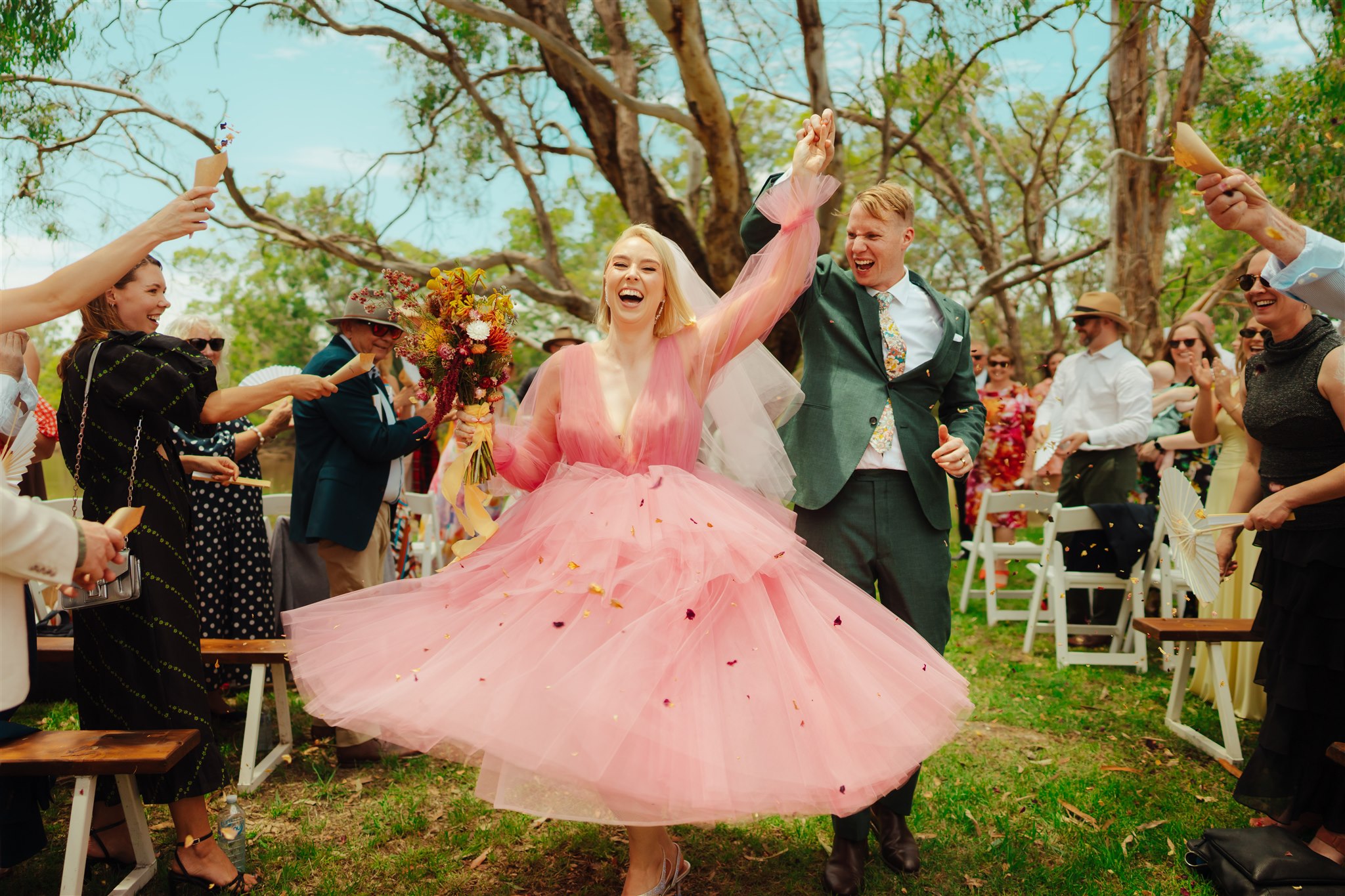 Une robe de mariée rose et un mariage country NSW aux événements de Redbank