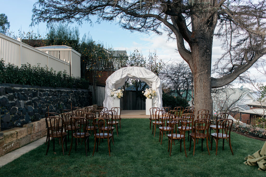 Le charmant mariage de Holly et Claude à Hobart