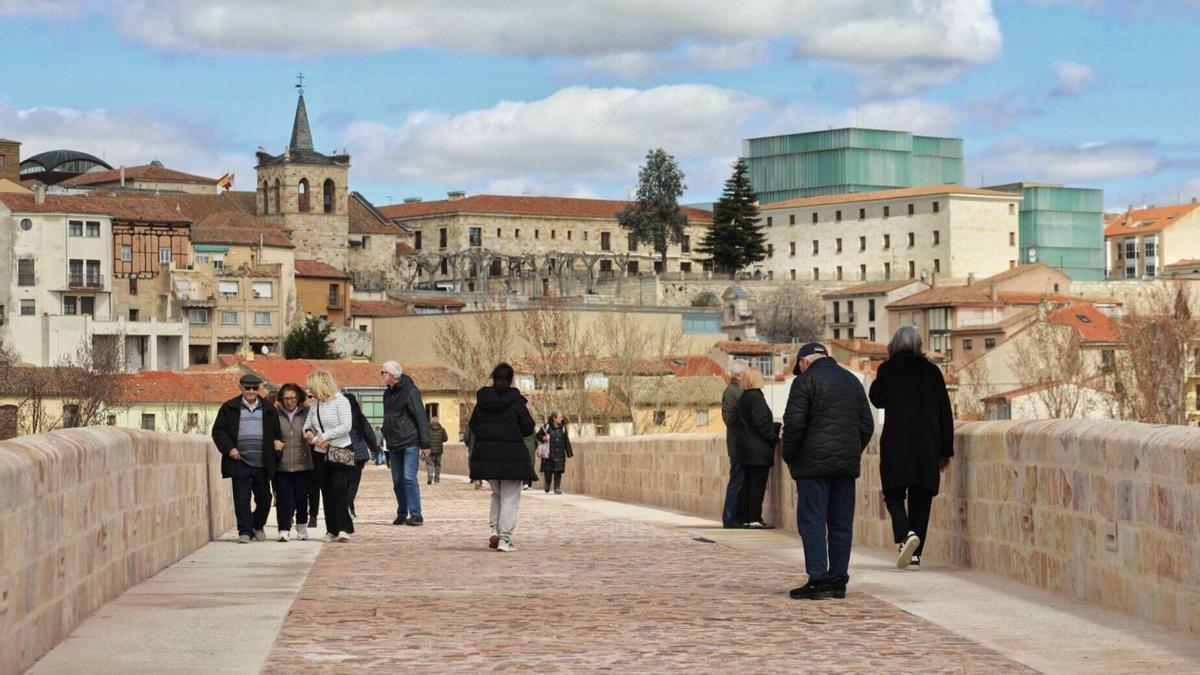Zamora. Reapertura puente de piedra