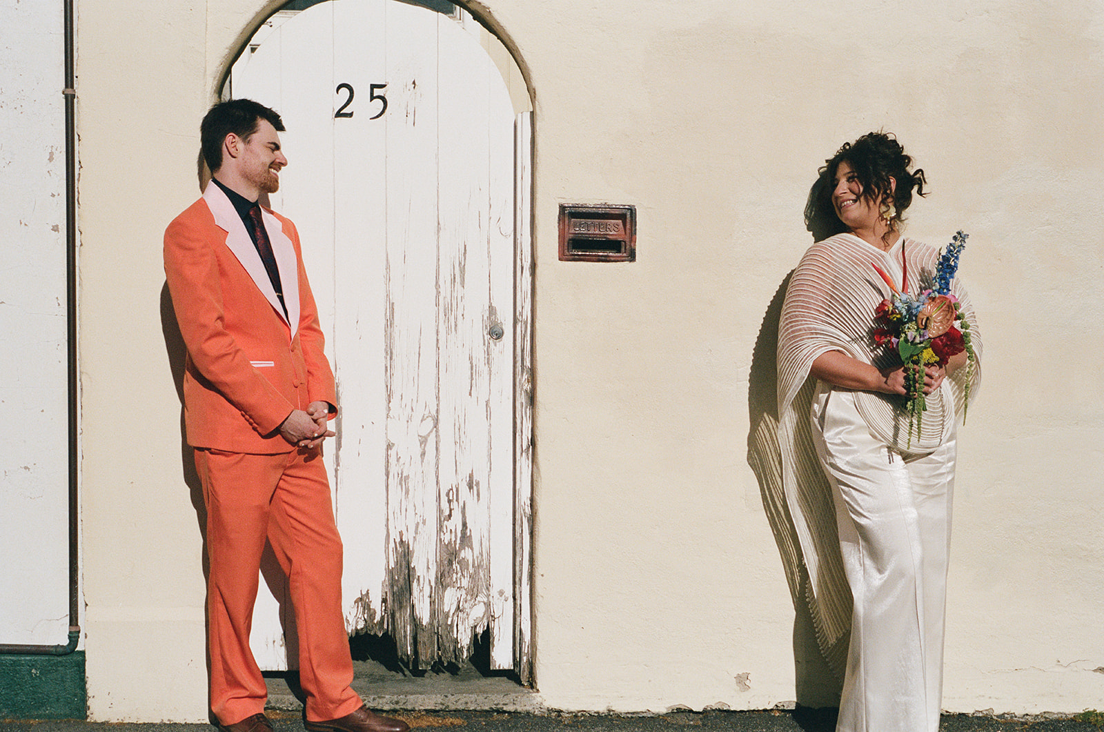 À l’intérieur du mariage coloré Fitzroy de Ron + Dinah