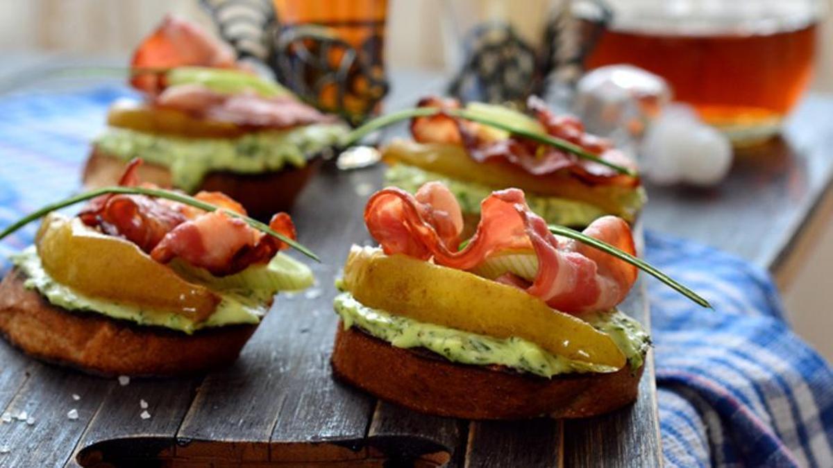 Sandwich poire, gorgonzola et bacon.