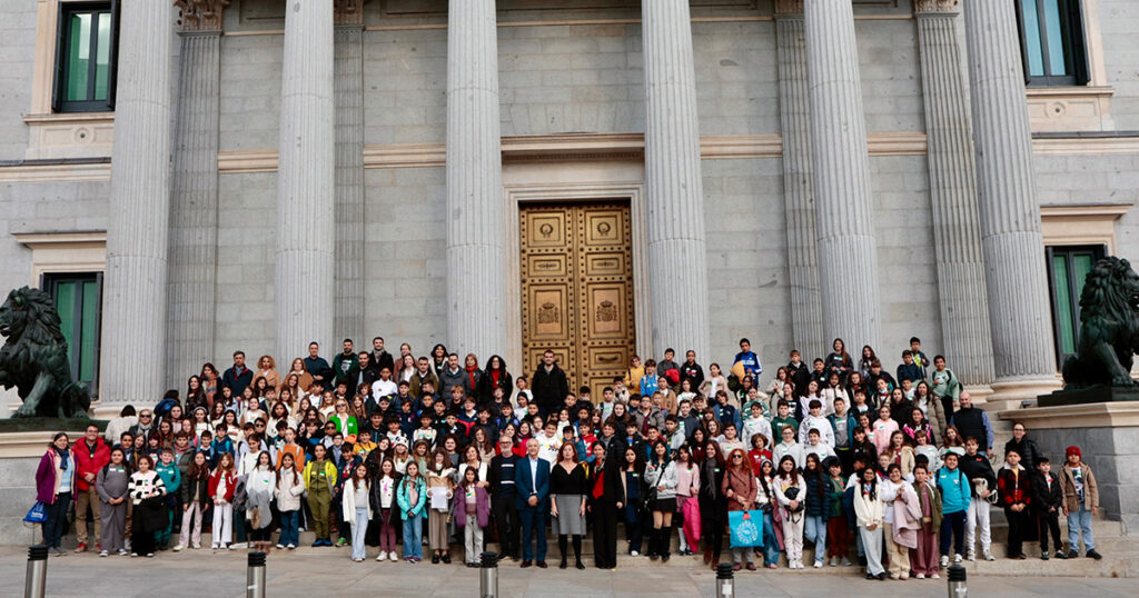 Les enfants prennent la parole au Congrès pour défendre leurs droits à l’ère du numérique
