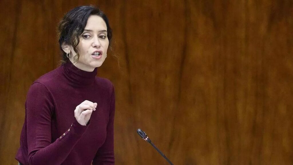 Isabel Díaz Ayuso, este jueves durante el pleno en la Asamblea de Madrid.