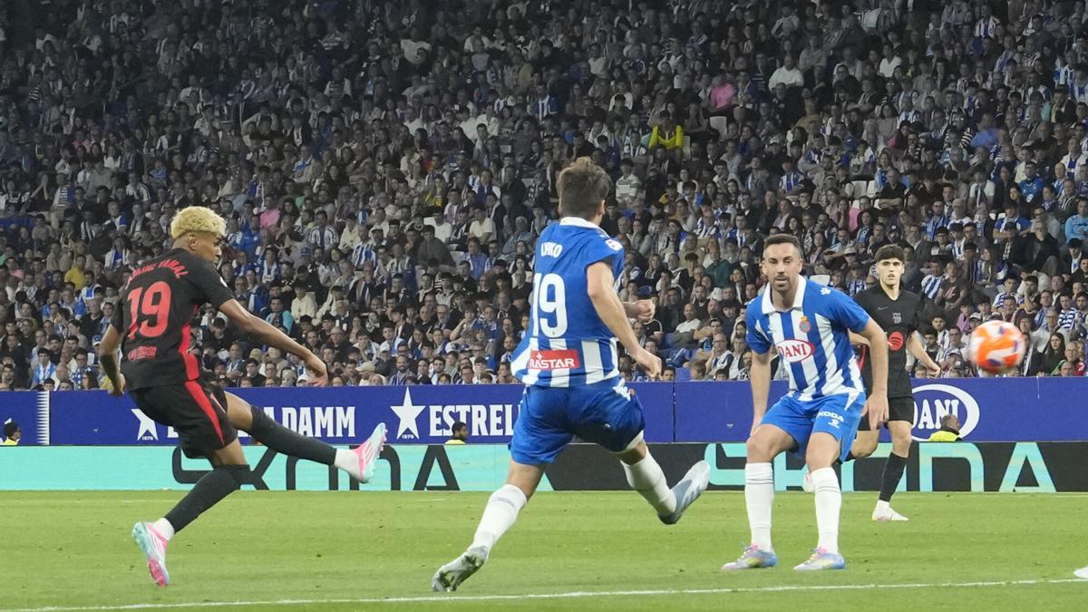 Lamine Yamal, ante el Espanyol.