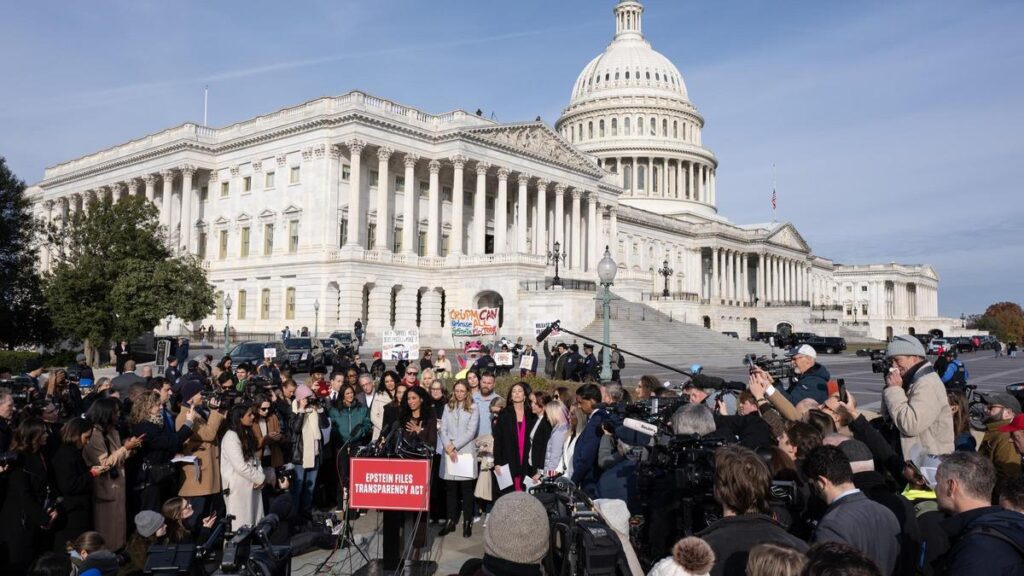 Congresistas prevén un apoyo abrumador a la ley para difundir los documentos de Epstein