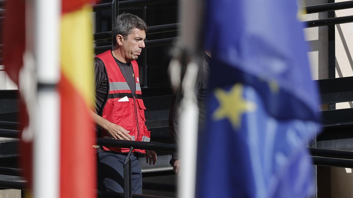 Carlos Mazón, en el Centro de Emergencias de l'Eliana.