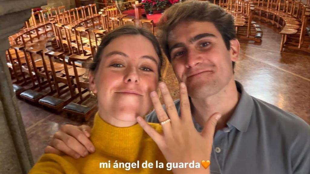 Manuela Ochoa et son fiancé, Pedro Cadahía, dans une image partagée sur leurs réseaux sociaux.