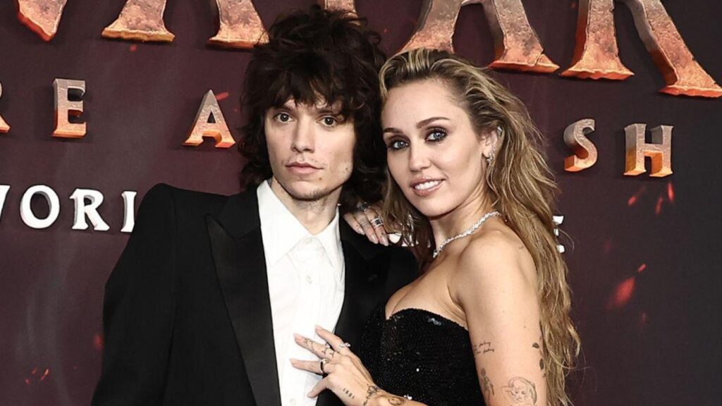 Qui est Maxx Morando, le partenaire de Miley Cyrus : le producteur, batteur et amateur de rock de la chanteuse