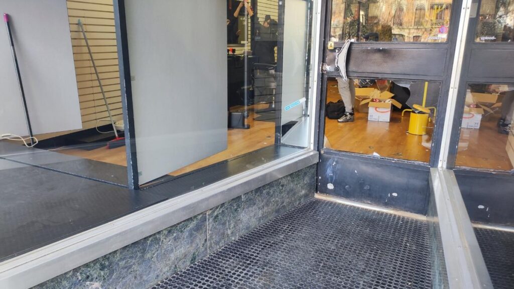 Un transeúnte dio parte a la Policía Local del suceso alrededor de las ocho de la mañana.