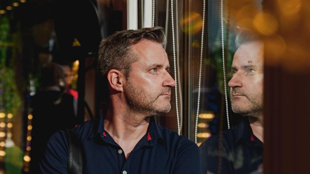 Javier, de Valladolid, nominé pour le Goya pour la photographie de mariage : « La mariée en blanc crée un lien symbolique »