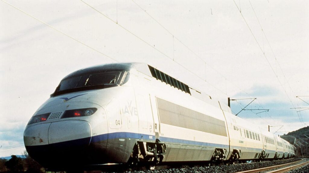 ACCIDENT DE TRAIN | Un homme meurt lorsque son véhicule est heurté par un train Alvia à Tolède