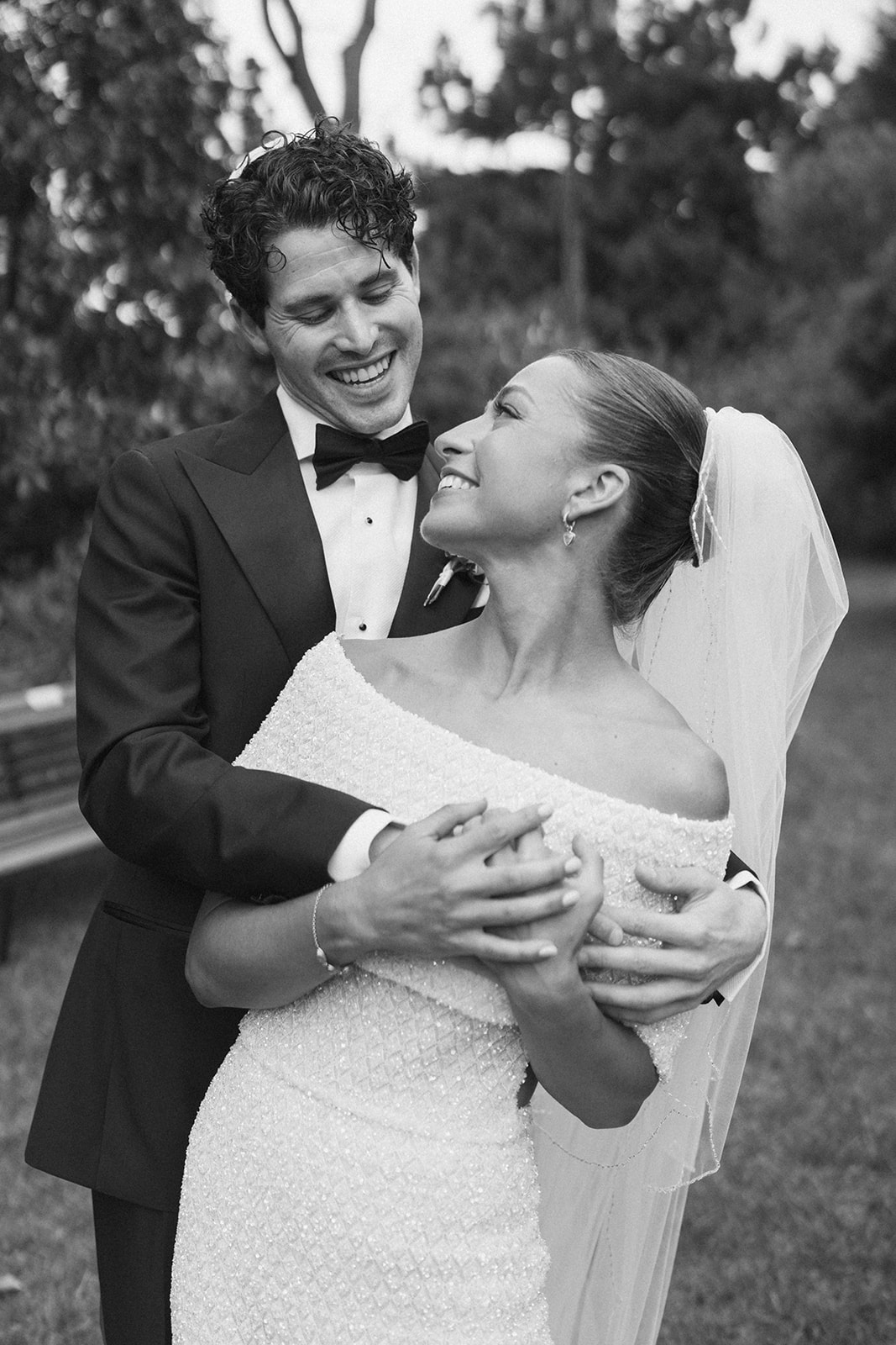 Photographie de mariage à Melbourne par Georgia Verrells capturant des moments francs entre les mariés