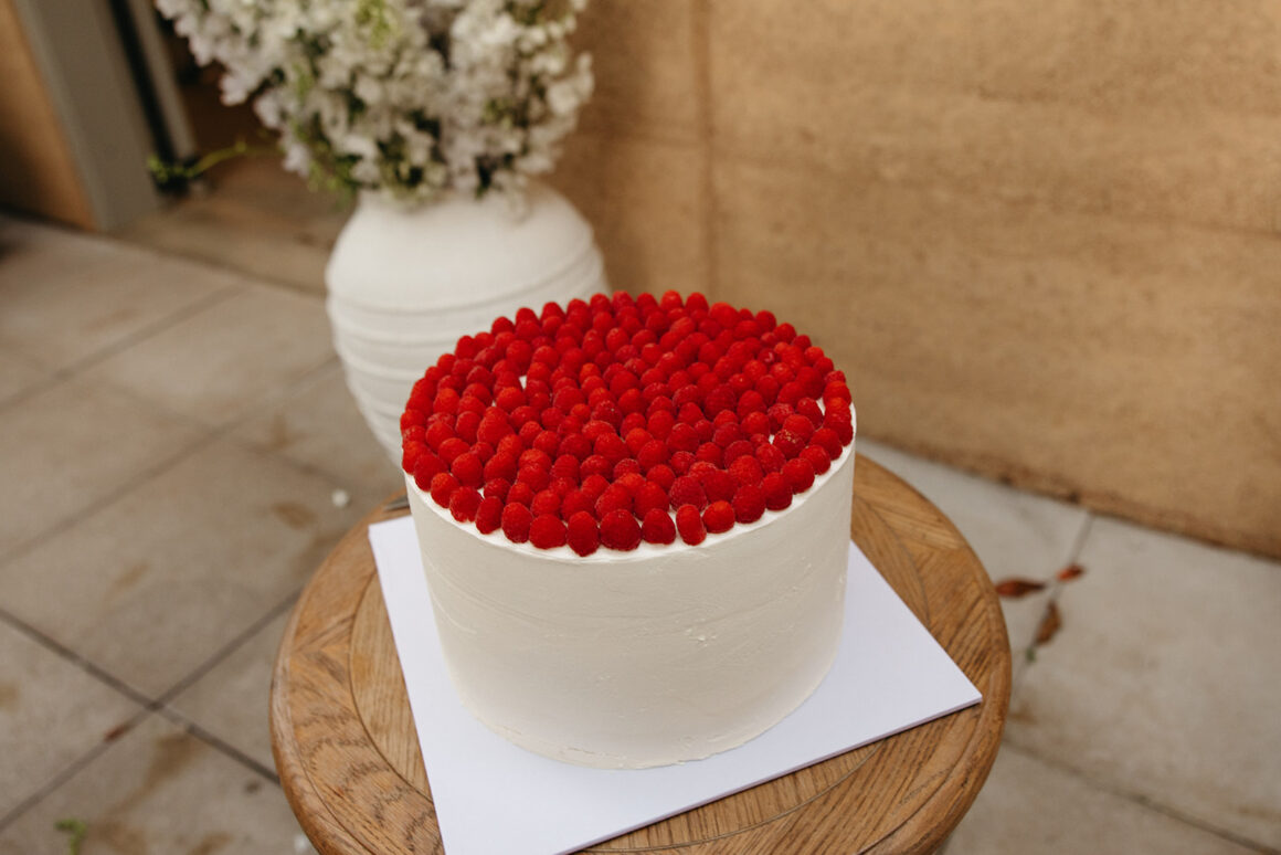 Gâteau de mariage aux framboises