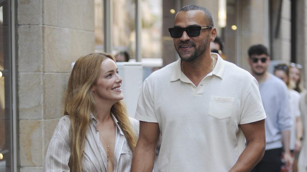 Alejandra, la sœur d'Íñigo Onieva, et Jesse Williams (« Grey's Anatomy ») se sont mariés par surprise aux États-Unis