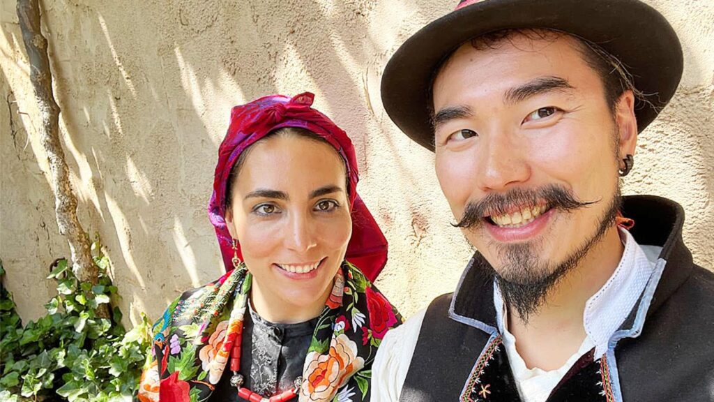 Tsubasa, Rebeca et un mariage historique et festif du Japon dans une petite ville de León : « Nous ne sommes pas encore mari et femme »