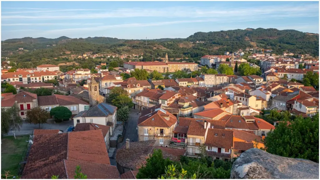 Vue générale d'Allariz, Orense