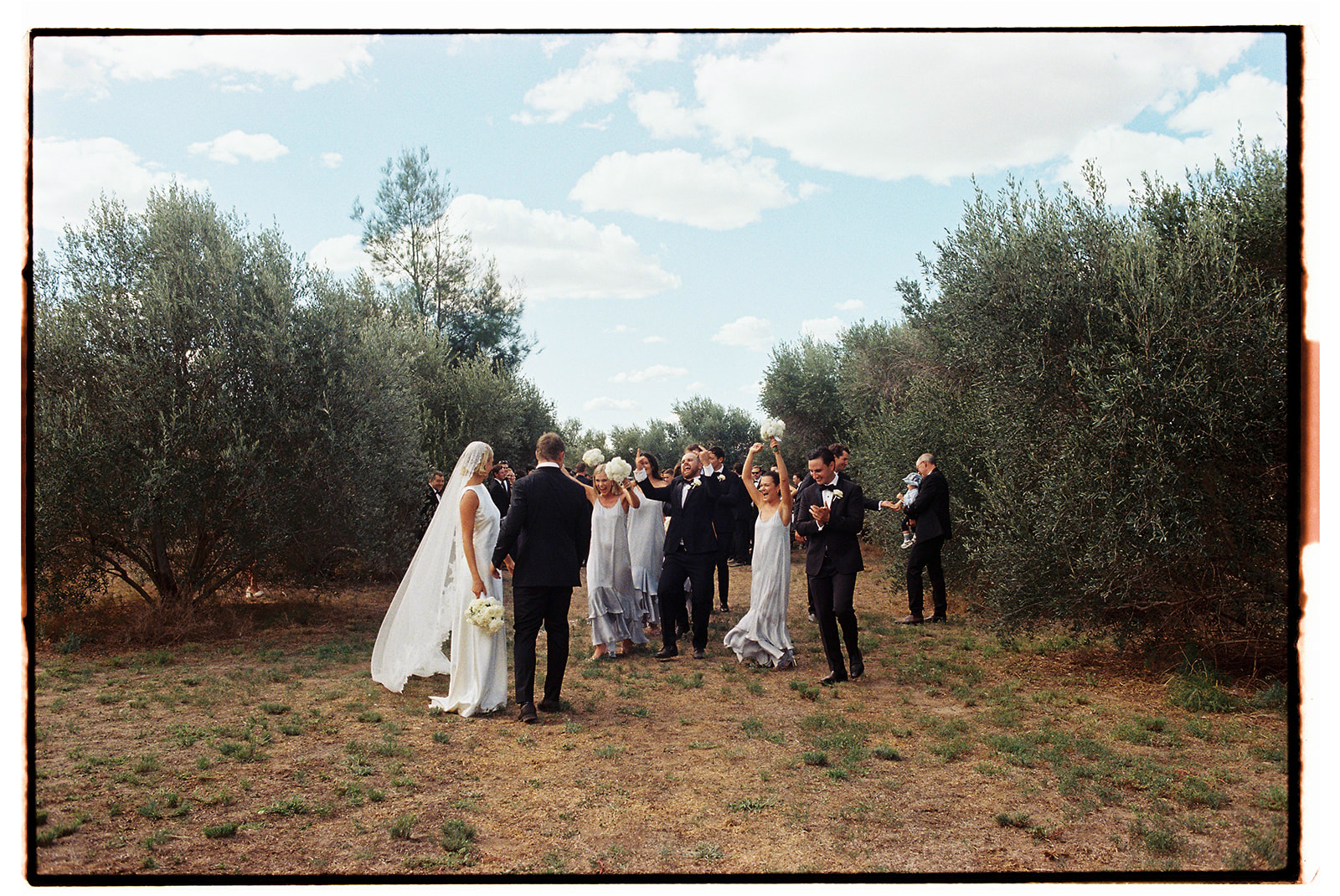 Mariage dans l'Outback NSW | Fête de la propriété familiale d'Amber et Olly