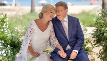 Ximo Puig et Gabriela Bravo disent « oui, je veux »: le ministre Arcadi Espagne et l'homme d'affaires Adolfo Utor, parmi les participants