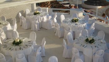 On enquête sur une intoxication alimentaire lors d'un mariage à Iznate : elle touche 40 personnes, une est hospitalisée